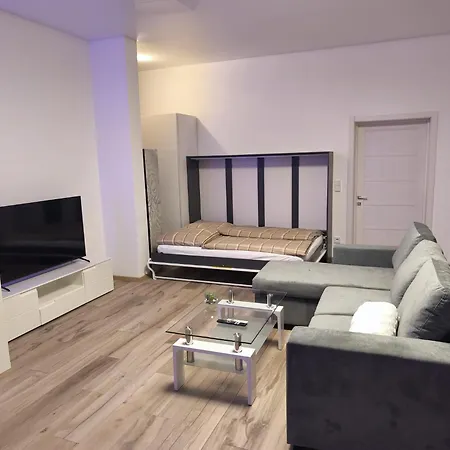 Moderne In Ruhiger Lage Mit Fitnessgeraete Fuer Ihr Workout Zu Hause * Drolshagen