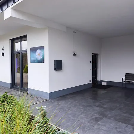 Appartement Moderne Ferienwohnung In Mit Fitnessgeraete