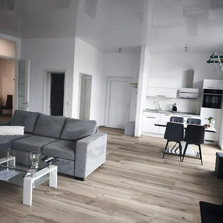 Moderne In Mit Fitnessgeraete アパート Drolshagen