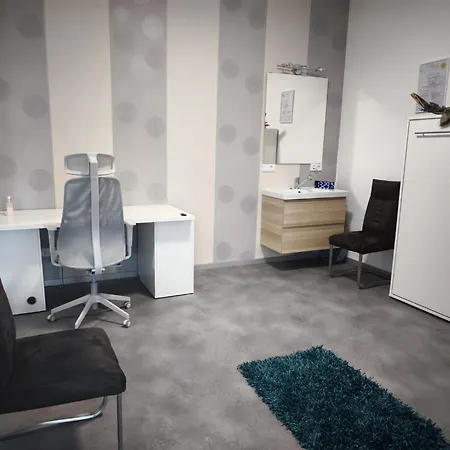 Moderne In Mit Fitnessgeraete Drolshagen