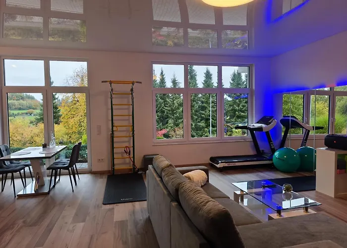 Modernes In Ruhiger Lage Inklusive Fitnessgeräte Für Ihr Workout Zu Hause *